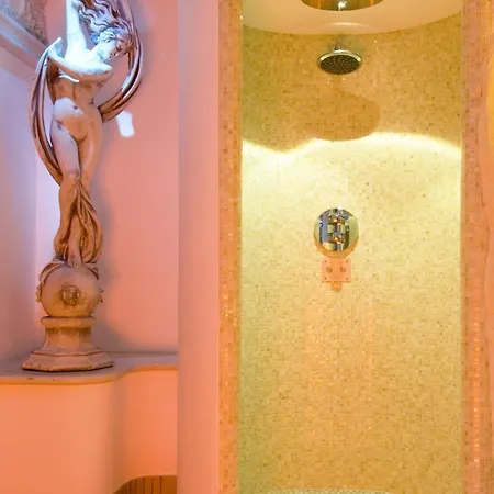 Parc Flora S Hotell