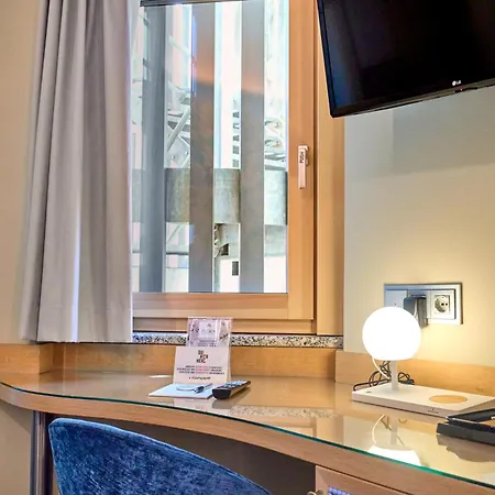 Parc Flora S Hotell 4*