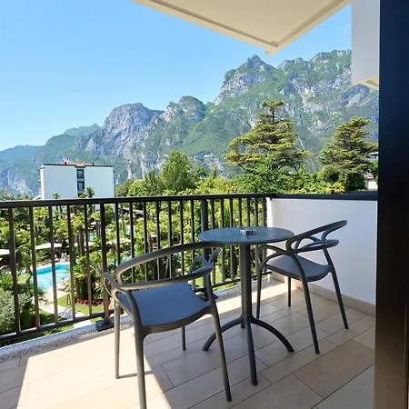 Parc Flora S 4* Riva del Garda
