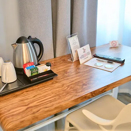 Hotell Parc Flora S 4*