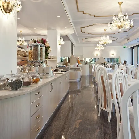 Parc Flora S Hotell 4*